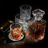 Conjunto de Garrafa e copos de Whiskey