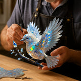 Espírito Pássaro Azul  - Um Momento de Brilho Artesanal para a Sua Casa